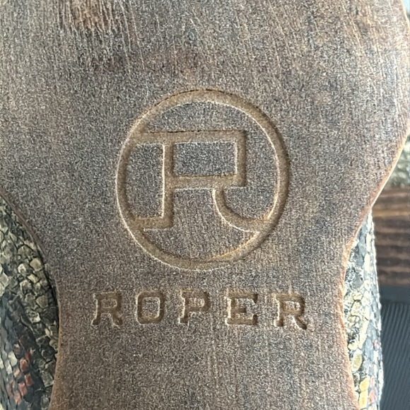 Roper Women’s Ava Faux Snake Snip Toe Ankle Boot - Picture 15 of 16